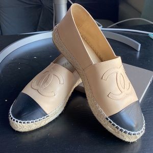Chanel - Women’s ESPADRILLES Size 7 (EU 38) - barely used. Authentic